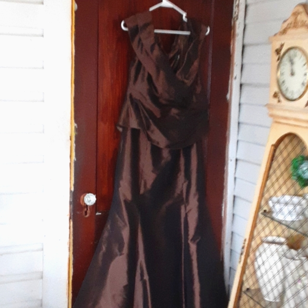 Rose Taft Couture sz small copper brown sleeveless evening gown 100% silk